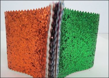 Porcellana Tessuto multicolore di cuoio sintetico di scintillio dell'unità di elaborazione per le scarpe e le borse della carta da parati fornitore
