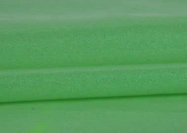 Porcellana Il tessuto verde normale per i vestiti, PVC di scintillio ha finito il tessuto spesso di scintillio fabbrica