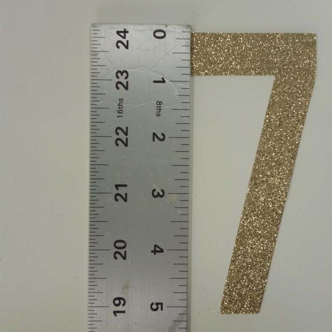 Grandi dimensione tagliata 5" di scintillio di numero sette dell'oro lettere di carta * 2,3"