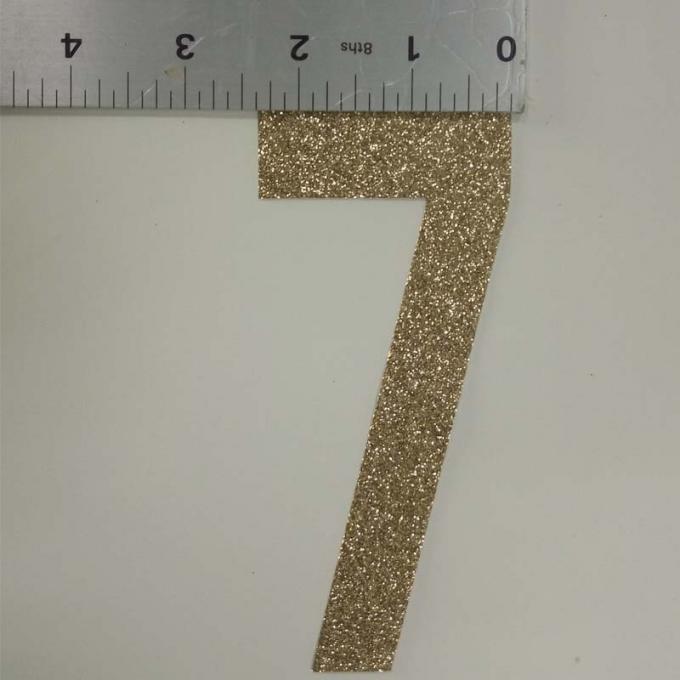 Grandi dimensione tagliata 5" di scintillio di numero sette dell'oro lettere di carta * 2,3"